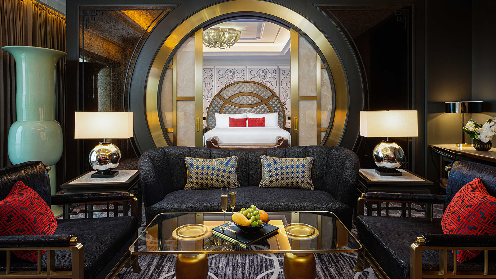 ikonik suite living room