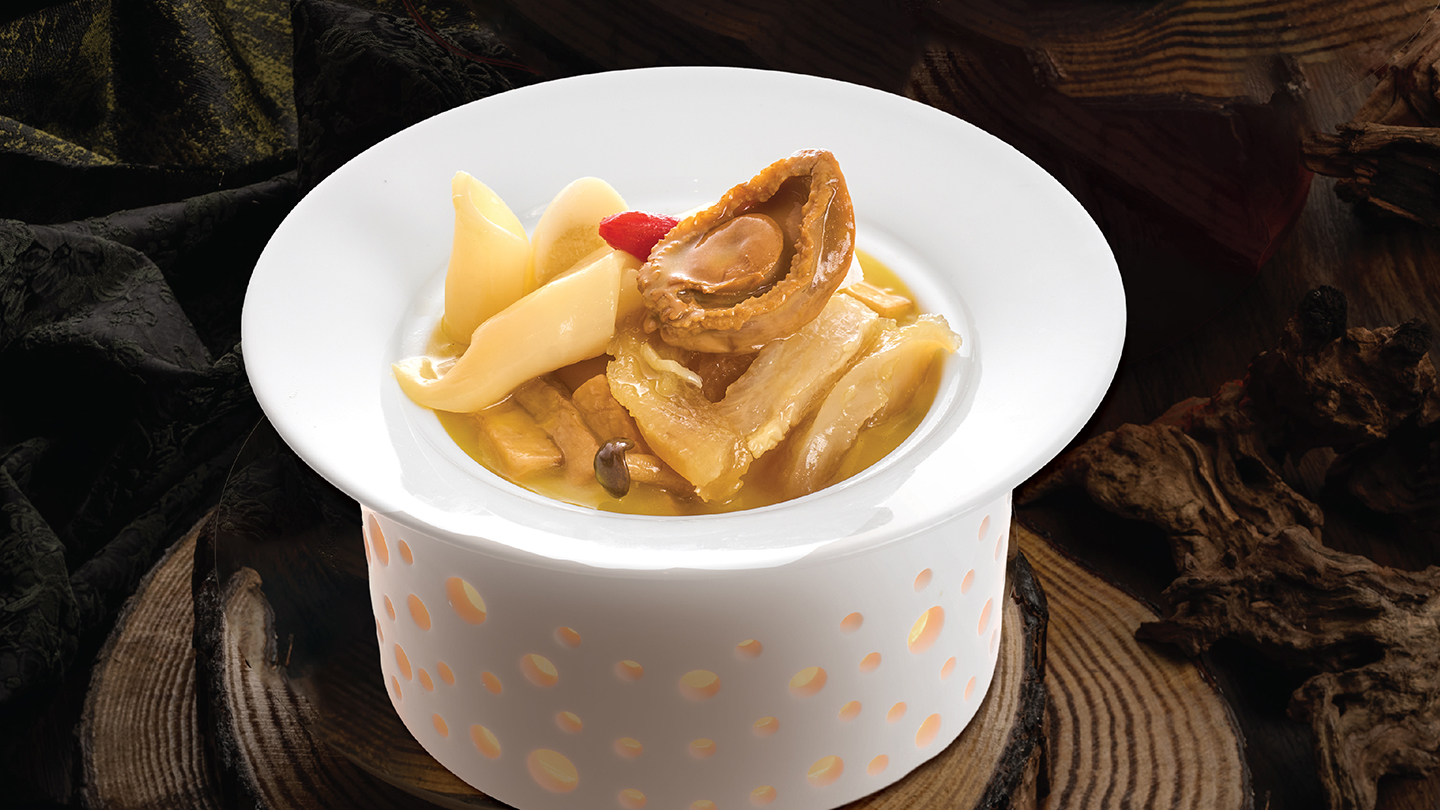 Fish Maw and Soak Deer Tendon Braised with Mushroom and Quail Egg in Broth
